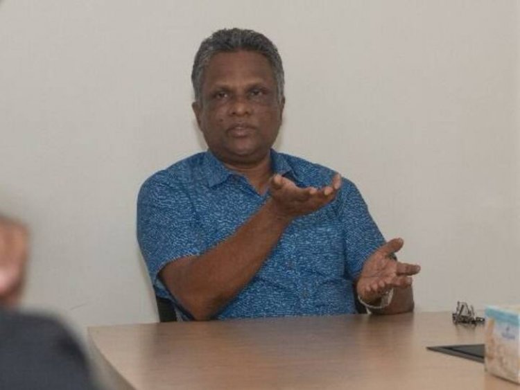 ސިޔާސީ ޝޭހުންނަށް ގަބުރުސްތާން ވަގުފުބިމަކަށްވީ އާޒިމާއި ޖެހުމުން!