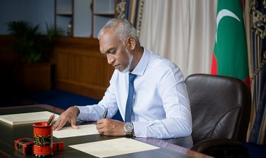ސިޔާސީމަގާމް 922ކަމަށް ބުނާއިރު ސިއްހީ މަރުކަޒުތަކުގައި އެކަނިވެސް 370
