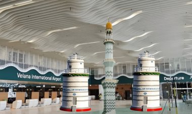 ފަސްވަގުތު ބަންގިގޮވަން އެއަރޕޯޓް ޓާމިނަލަކީ މިސްކިތެއްނޫން