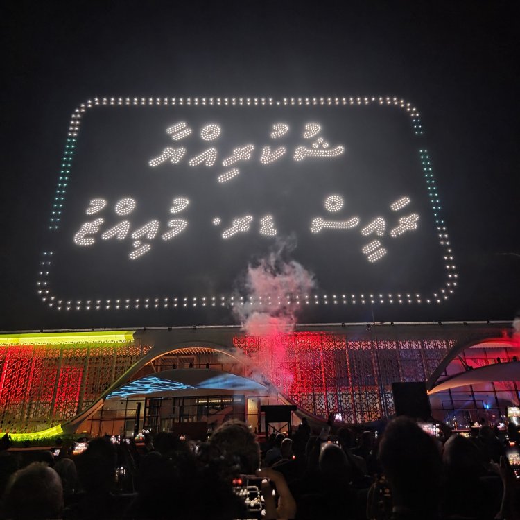 ރައްޔިތުން ބިކަވިޔަސް ދޮޅުމިލިޔަން ޑޮލަރ ދުމަށް