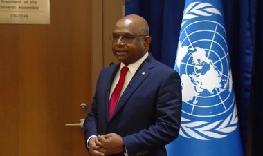 ޝާހިދަކީ ޓެސްޓްކުރަން ނުޖެހޭ އިތުބަާރު ޕްރޮޑަކްޓެއް