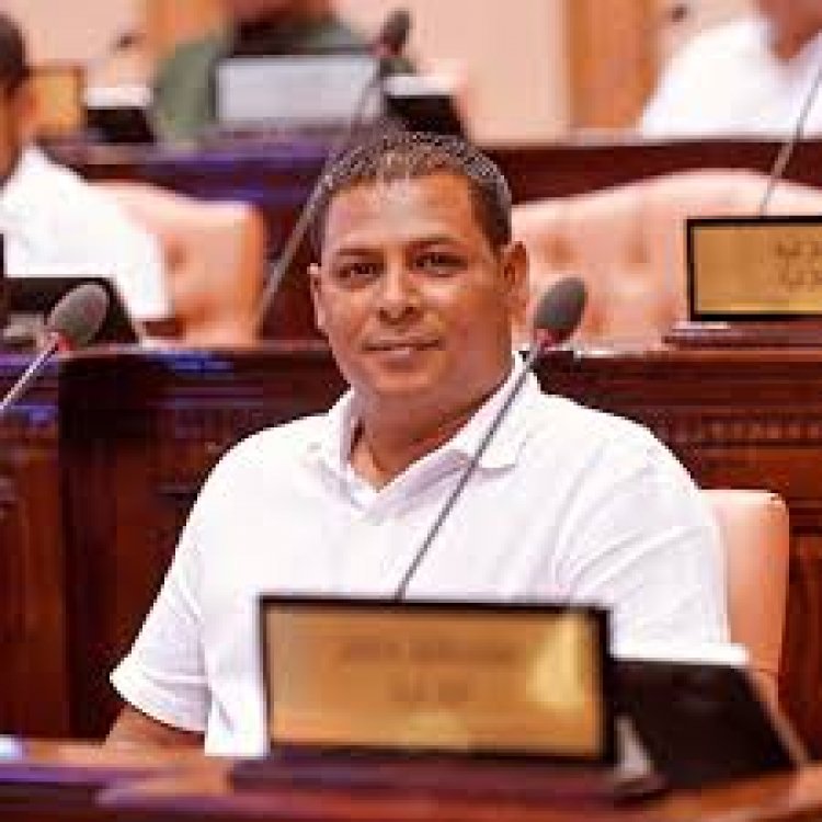މީޑިއާ ކަސްތަޅު ބިލް ހުށަހެޅީ މުއިއްޒުގެ އޯޑަރަށް: އައްބާސް