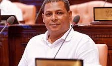 ބޯހަރުކަން ދޫކޮށް މަޝްވަރާގެ މޭޒު ހިޔާރުކުރޭ: އައްބާސް