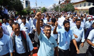 ހުދުމުހުތާރު ސަރުކާރު ކުޑަކަކޫ ޖެއްސޭނީ  މަގުމަތިން
