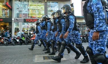 މުއިއްޒަށް: އަމިއްލައަށް ތިޔައުޅެނީ ވެރިކަން ވައްޓާލަން