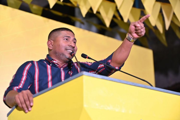 ހޭނައްތައިގެން ގެނައިމަ ހޭއަރާ އިރަށް އެދިޔައީ!