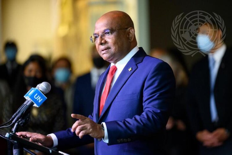 ރާއްޖޭގެ ޑިމޮކްރަސީގެ ހައްގުގައި ތެދުވުމަށް އދ އަށް ގޮވާލައިފި