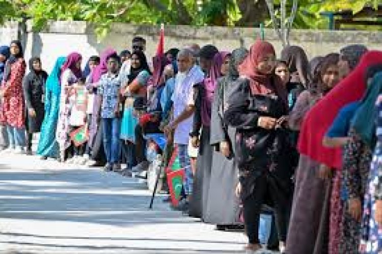 ވެރިކަން ކުރަން ބަފާގެ ފޮތުގައި ނުލިޔެ އޮތްބައި