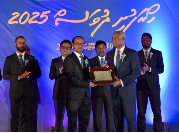 ހޯރަފުށީ ސިރީ ނަވަރަންނަ އައްޑަނަ ރައީސް ސޯލިހަށް