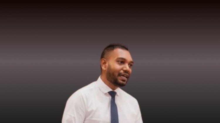 މުއިއްޒު ބޮޑުމަންޒަރު ދައްކަން އިސްރާފުކުރަނީ - ރައްޔިތުން ސަލާން ޖަހަނީ