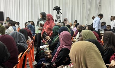 އަވަށު ބައްދަލުވުމަށް ދަނީ ކުރިމައްޗަށް އަރާ ކުރުދޮށިންދޭން!