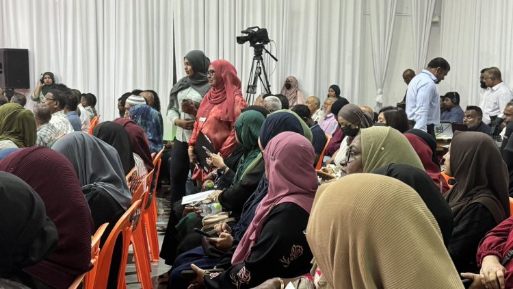 އަވަށު ބައްދަލުވުމަށް ދަނީ ކުރިމައްޗަށް އަރާ ކުރުދޮށިންދޭން!