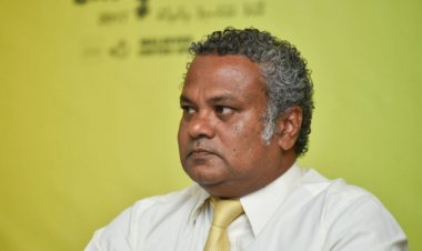 ސޮއިކޮށްފައިވާ މަޝްރޫއުތައް ނުފެށިހުރީ ކައުންސިލްތަކާ ހުރެއެއްނޫން: އަލީ ނިޔާޒް