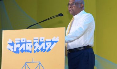 ދެ އިންތިހާބު އެއްކޮށްލާ ދައުރު ދަންމާލަން މުއިއްޒަށް ފުރުސަތު ނުދެއްވާ: ޝާހިދު