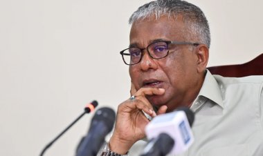 އަކުރަމުގެ ޓްވީޓަކަށް މުއިއްޒުގެ ވަޒީރުން މޮޔަވެއްޖެ!