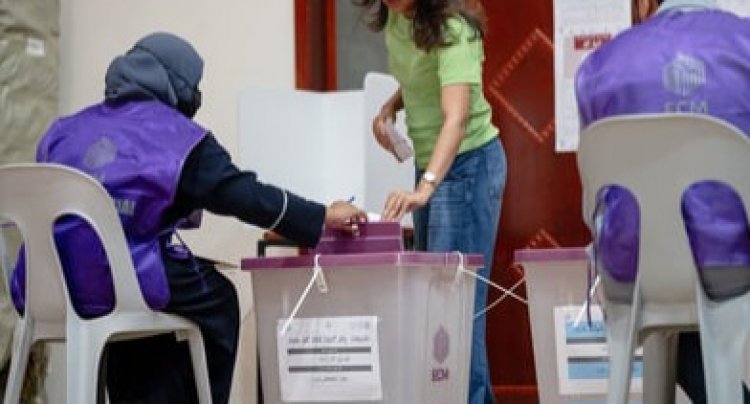 ވޯޓު ކަރުދާހުގައި ވެސް  އޮލުވާލުމާ  ހީލަތް!