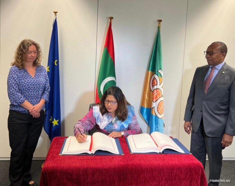 ޓްރާންސްޖެންޑަރ އަށް ގޮވާލާ ސަމޯއާ އެގްރިމަންޓްގައި ސޮއިކުރި ގީލާ ހެލްތު މިނިސްޓަރުކަމަށް