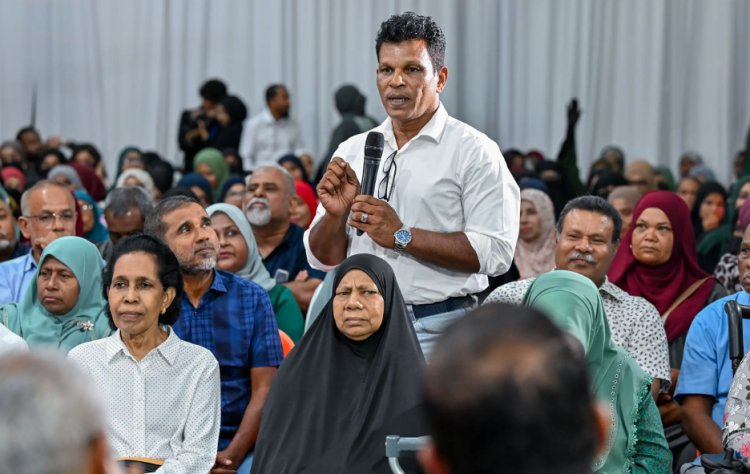 ޒަރިޔަންދަށް: މުއިއްޒަށް ދަރަނި މެނޭޖުކުރަން ނޭނގުމުން ބައެއްގެ ބޮލަށްނުކަނޑާ