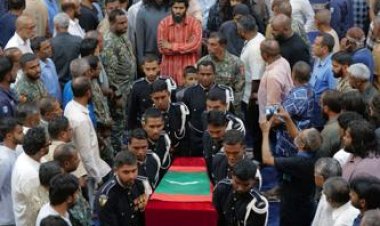 ސަންދޯކުގައި ދިދައަޅައިގެން ވަޅުލިޔަސް ހަގީގަތް ނުފޮރުވޭނެ.