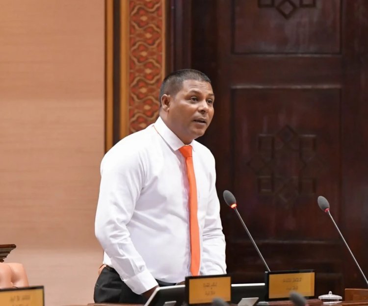 މުއިއްޒު ބަލިކަށިވަރު އެނގުނީހީ އެމްޑިޕީ ބައިބައި ނުވާނަމަ:  އައްބާސް