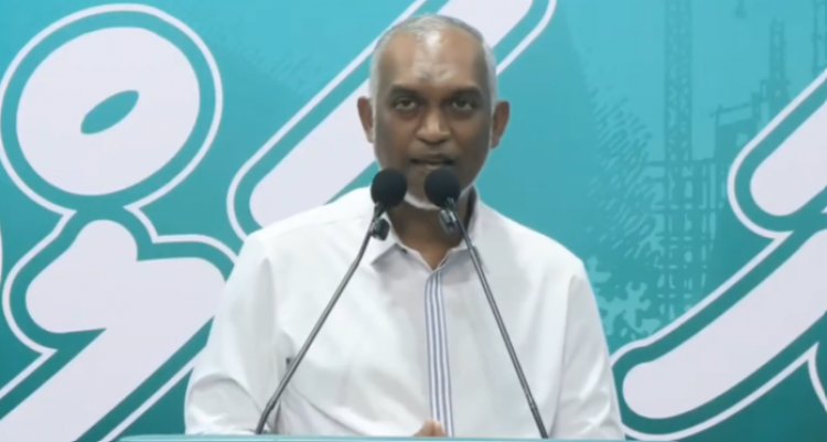 މުއިއްޒު ކޯޓް ހުރުމަތް ކަނޑައިފި - ފިޔަވަޅު އަޅަން ކެރޭނެތަ!