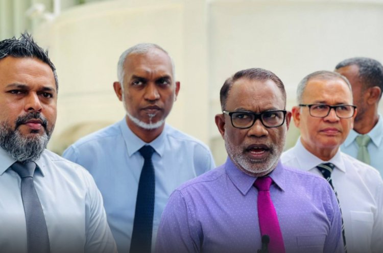 މުއިއްޒު ފޮށިތަންމަތި ބަންނަންޖެހޭ ދުވަސް އައިސްޖެހިއްޖެ.