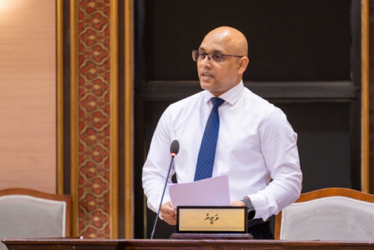 މިނިސްޓަރ ޒަރީރު ވެސް ކަންބޮޑުވަނީ ރަށެއްގެ ރައްޔިތަކަށް އެއްޗެއް ލިބޭތީ