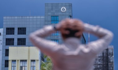 މުއިއްޒު ބިލިޔަނެއްހާ ޑޮލަރު ލޯނަށްދެއްކީ ދެބިލިޔަން ޑޮލަރުން ގައުމު ދަރުވާލާފައި