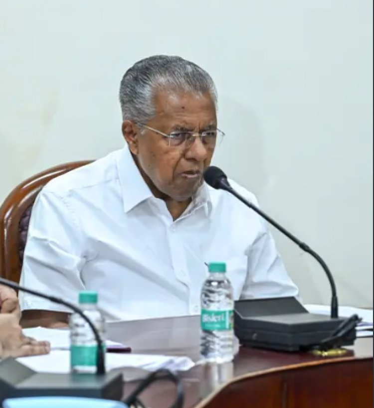 ކެރެލާގެ ކުރީގެ ޗީފްމިނިސްޓަރ ޕިނަރާއީ އާއި ދެކޮޅަށް ކޮރަޕްޝަންގެ ތަހުގީގެއް